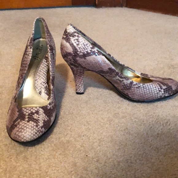 Sofft Shoes - Snakeskin heels